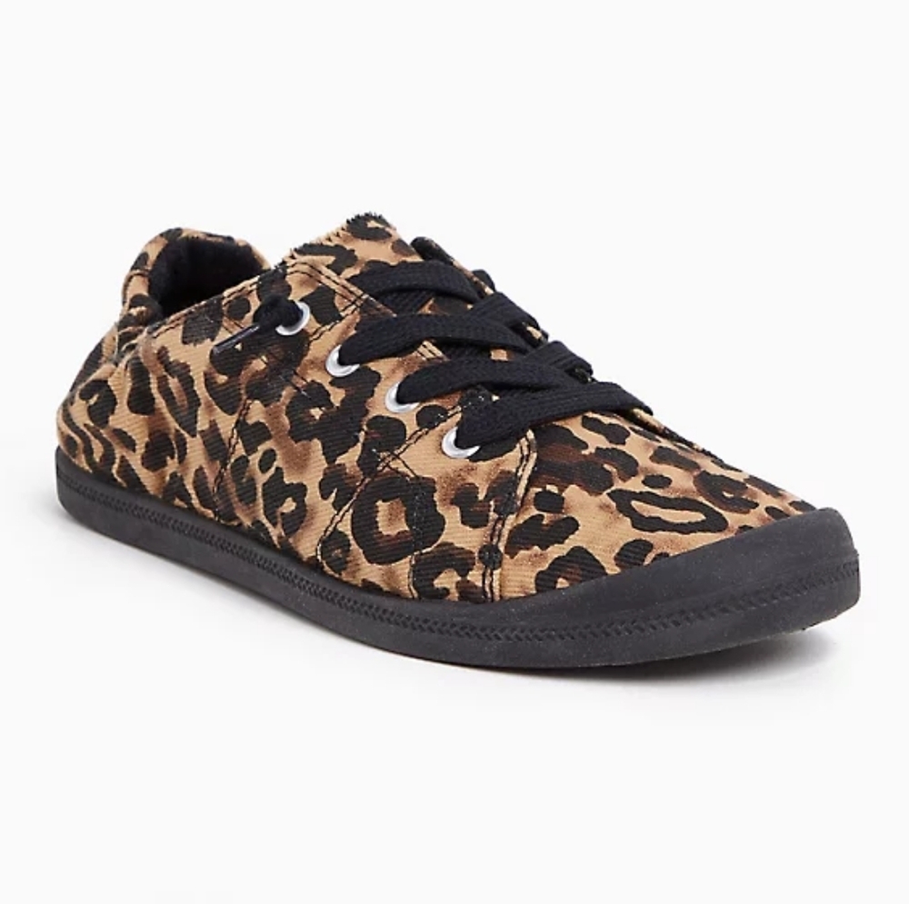 TORRID RILEY -BLACK & LEOPARD SNEAKER - SZ 7W - ⭐ HP⭐